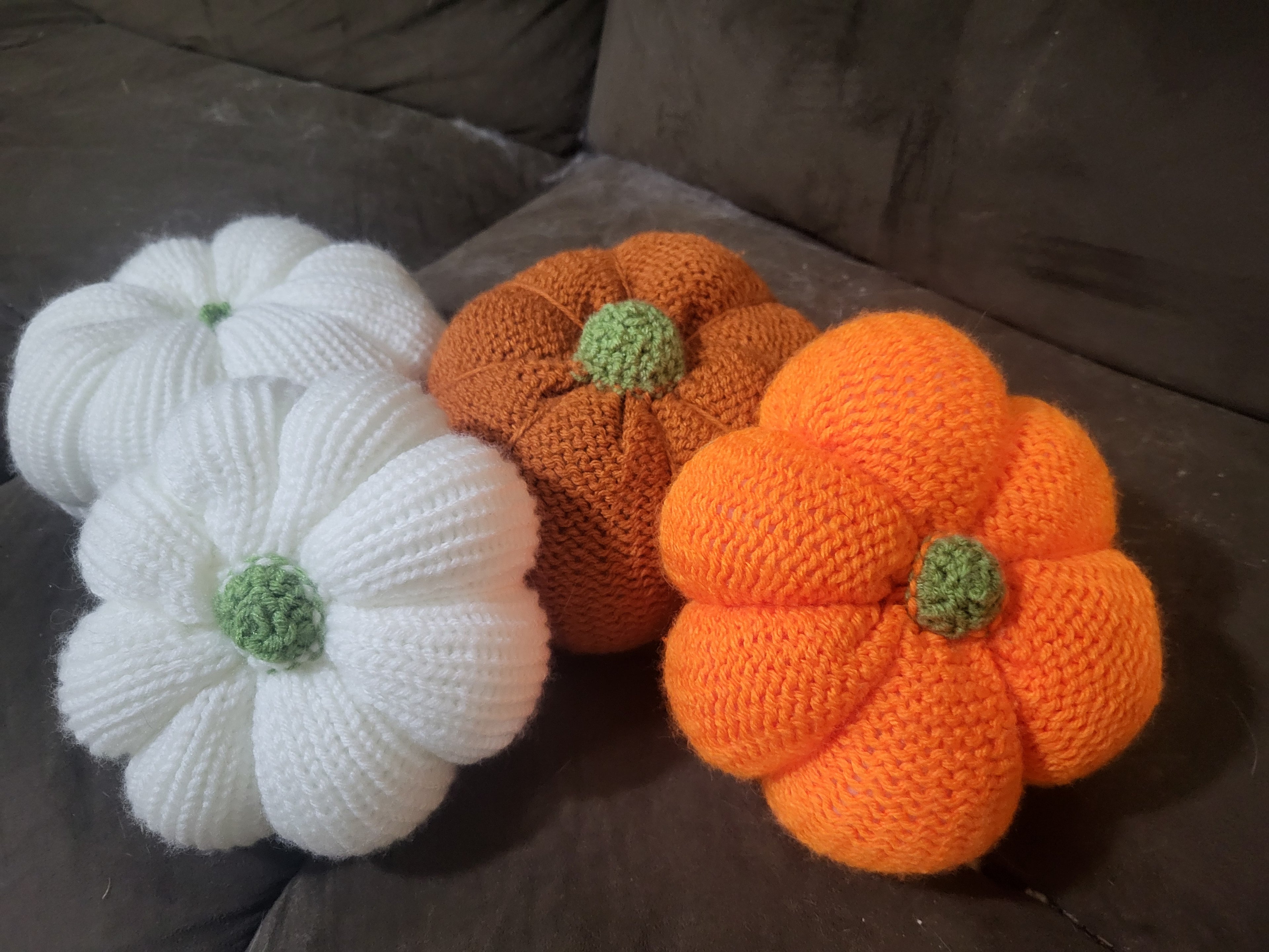 Knitted pumpkin